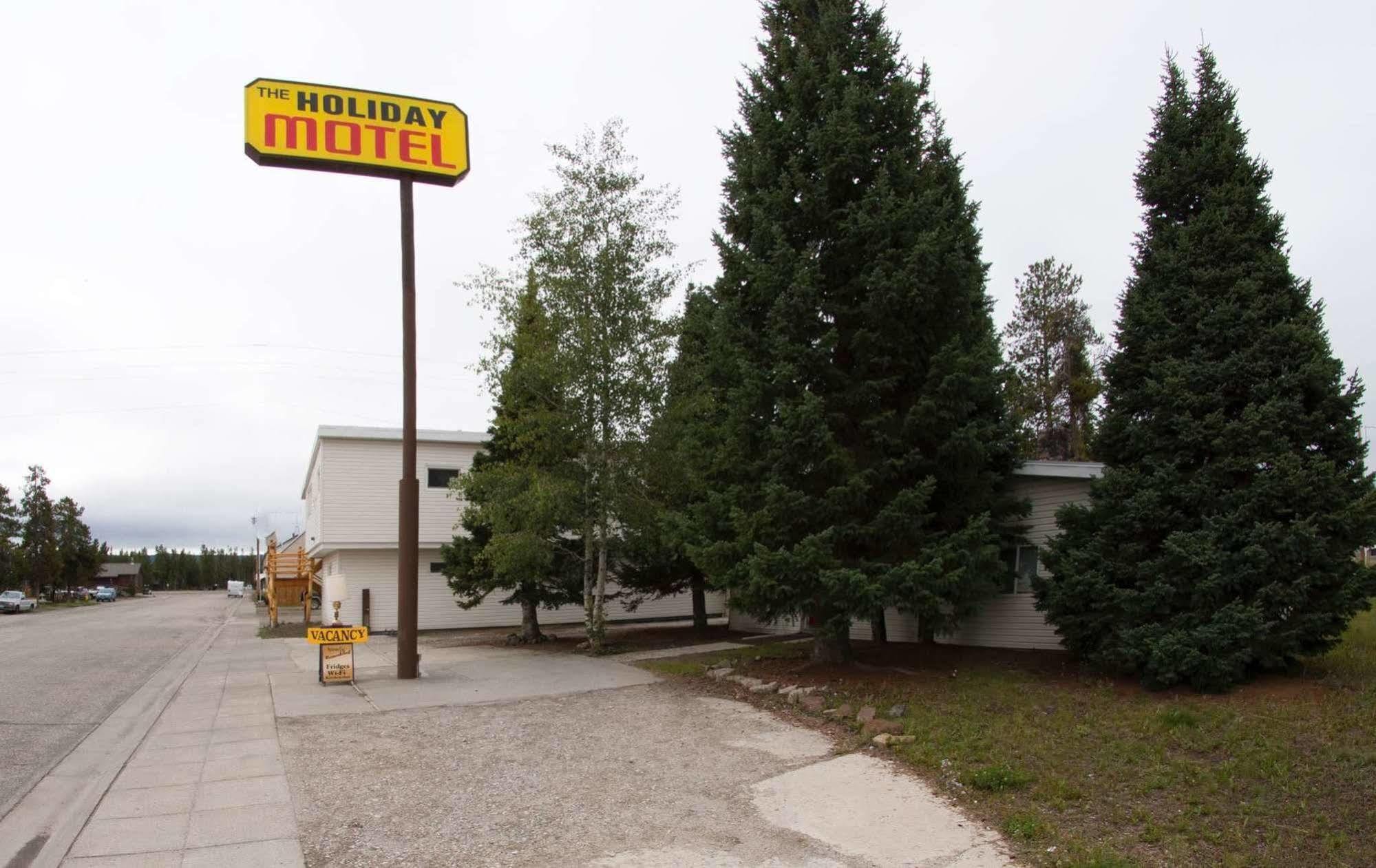 Yellowstone Holiday Motel West Yellowstone Exterior photo